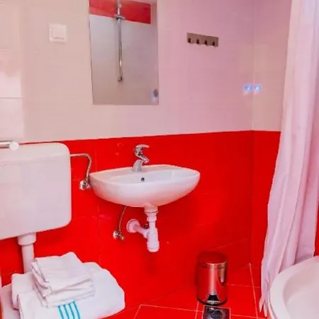 Dari - Near The Beach Рогозница